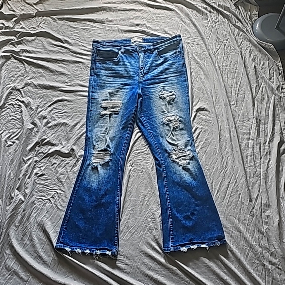 BKE Parker hi-rise Distressed Faded Flare Stretch jeans sz 33 x 31.5 (16 R)